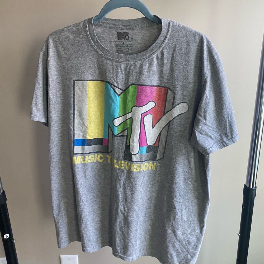 MTV Logo Nostalgic Music Television Short Sleeve Crewneck Graphic T-shirt Large